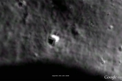 Dấu vết người ngoài hành tinh trên mặt trăng?